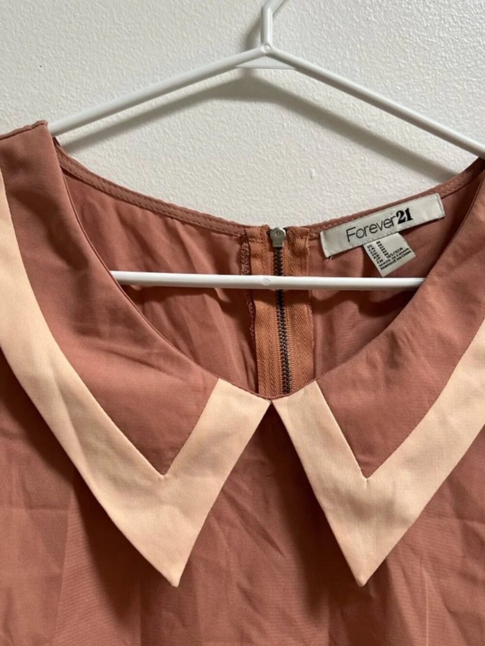 Forever 21 Chiffon Collared Blouse M - Picture 2 of 6